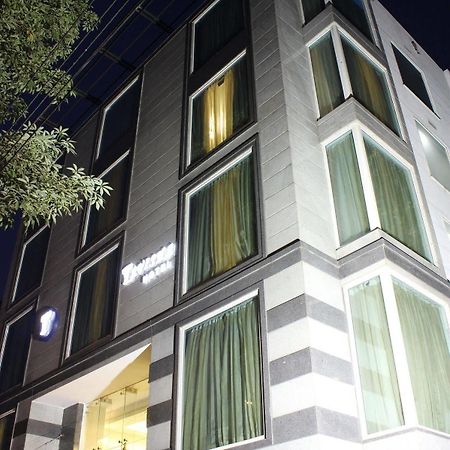 Rosemallow Hotel Neu-Delhi Exterior foto